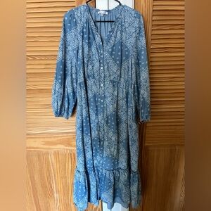 Blue Paisley Women's Dress medium has pockets! Button down flowy daily thread